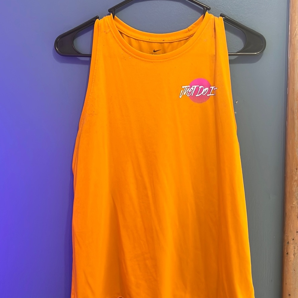 Orange Nike muscle tee